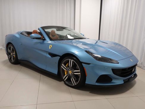 Certified 2022 Ferrari Portofino M image 7