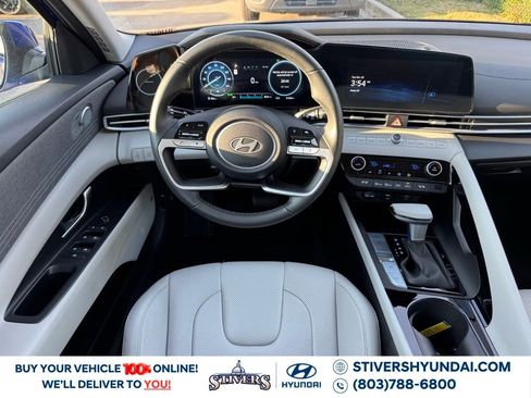 Certified 2025 Hyundai Elantra Limited w/ Cargo Package image 2