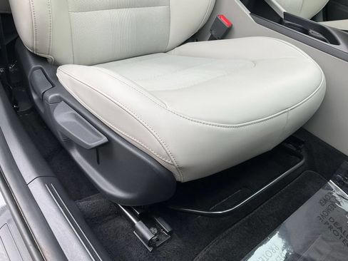 Used 2023 Kia Niro Wind FWD image 55