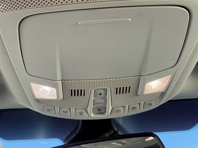 Used 2021 Ford Edge Titanium w/ Equipment Group 301A AWD/4WD image 23