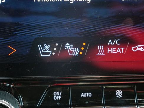 Used 2025 Chevrolet Blazer EV RS AWD/4WD image 19