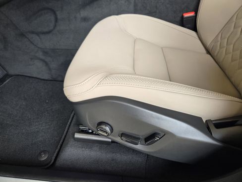 New 2026 Volvo XC60 B5 Plus w/ Protection Package Premier image 22