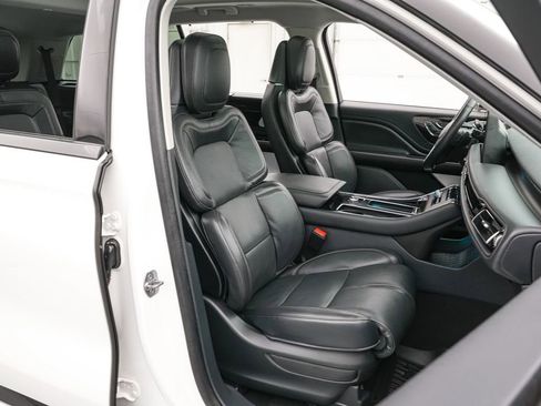 Used 2025 Lincoln Aviator Reserve w/ Luxury Package AWD/4WD image 25