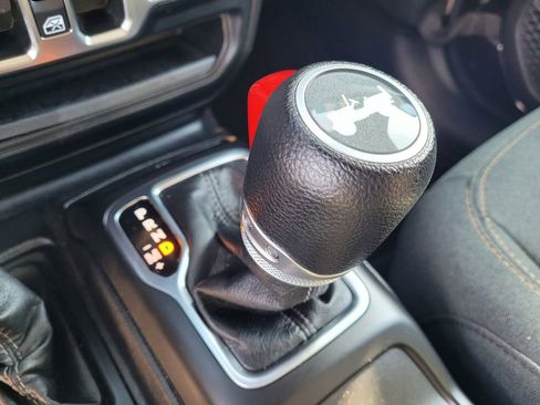 Used 2024 Jeep Wrangler Unlimited image 20