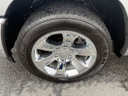 Used 2025 RAM 1500 Big Horn AWD/4WD image 11