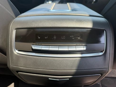 Used 2021 Cadillac Escalade ESV Sport w/ Driver Assist Tech Package AWD/4WD image 30