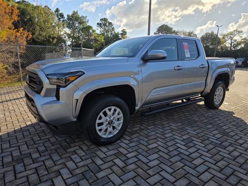 New 2026 Toyota Tacoma SR5 image 3