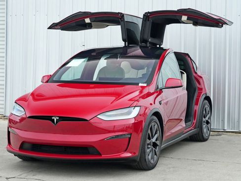 Used 2023 Tesla Model X Standard Range image 49