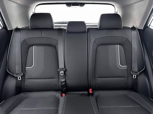 New 2026 Hyundai Venue SEL FWD image 17