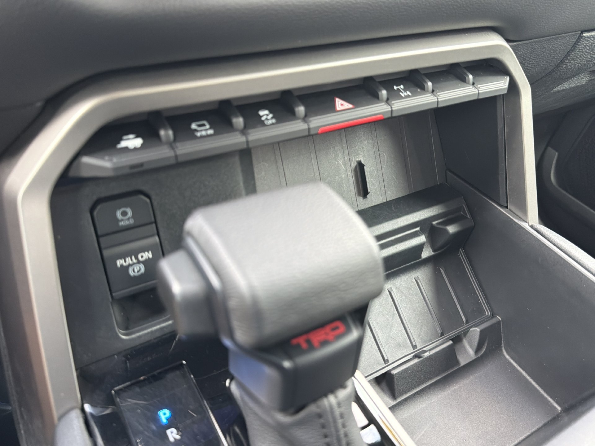 Used 2024 Toyota Tundra Limited w/ TRD Off-Road Package AWD/4WD image 31