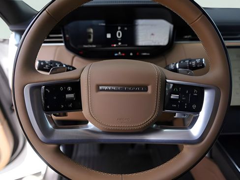 Used 2025 Land Rover Range Rover Autobiography AWD/4WD image 12