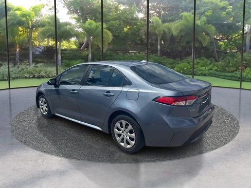 Used 2022 Toyota Corolla LE FWD image 7