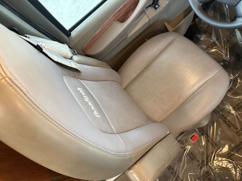 Used 2010 Chevrolet Express 3500 Extended w/ Power Package RWD image 55