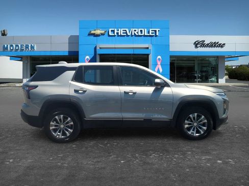 Used 2026 Chevrolet Equinox LT FWD image 6