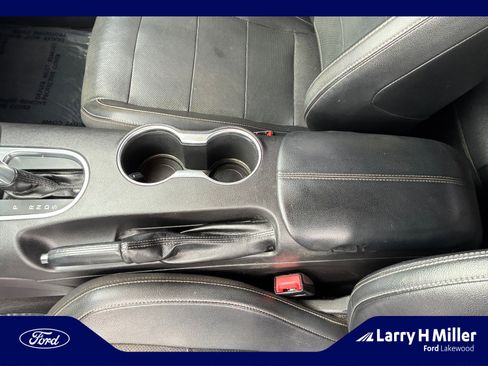 Used 2019 Ford Mustang Premium image 15