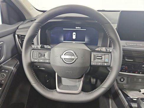 New 2026 Nissan Rogue Platinum image 14