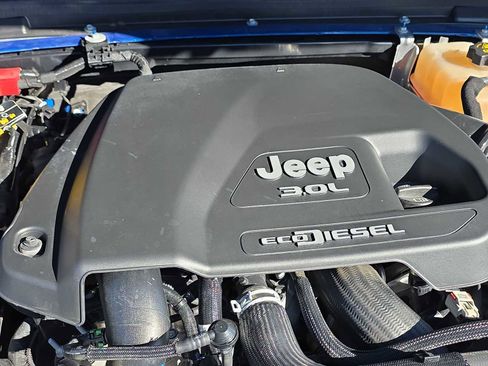 Certified 2022 Jeep Gladiator Rubicon w/ LED Lighting Group image 13