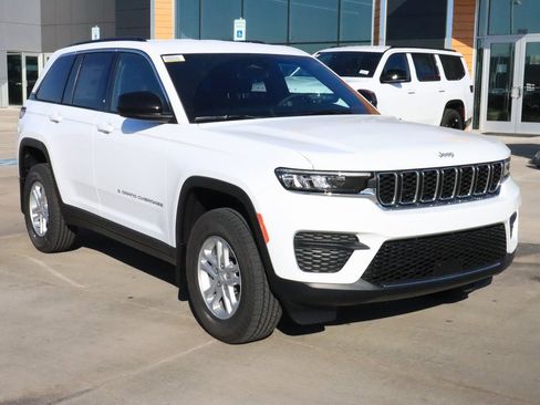 New 2025 Jeep Grand Cherokee Laredo w/ MOPAR Finishing Package image 1