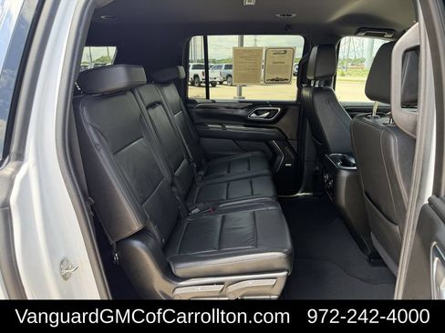 Used 2024 Chevrolet Suburban LT AWD/4WD image 34