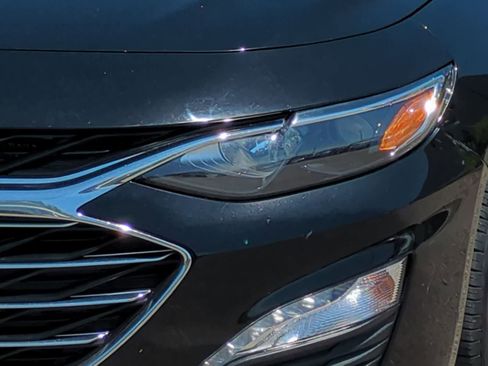 Used 2020 Chevrolet Malibu LT FWD image 11