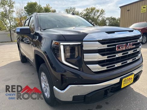 New 2026 GMC Sierra 1500 SLE w/ Preferred Package AWD/4WD image 3