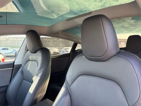 Used 2025 Tesla Model 3 Long Range image 28