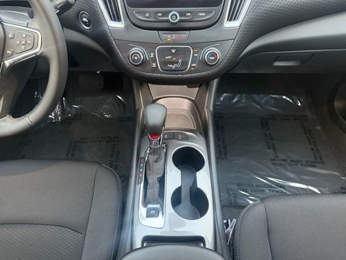 Used 2025 Chevrolet Malibu RS image 15