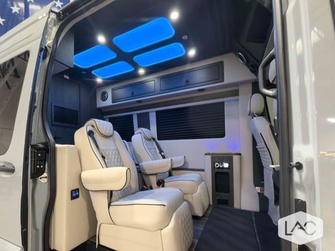 Used 2026 Mercedes-Benz Sprinter 2500 image 7