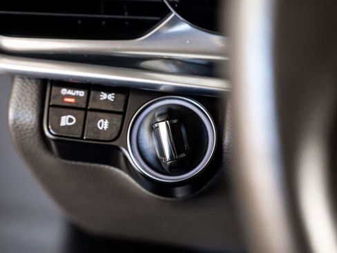 Used 2021 Porsche Panamera image 30