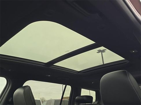 New 2025 Jeep Grand Cherokee L Limited image 10