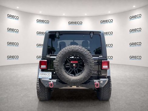 Used 2018 Jeep Wrangler Unlimited Sport S AWD/4WD image 6