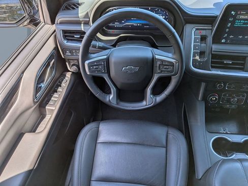 Used 2024 Chevrolet Tahoe Z71 w/ Luxury Package AWD/4WD image 17