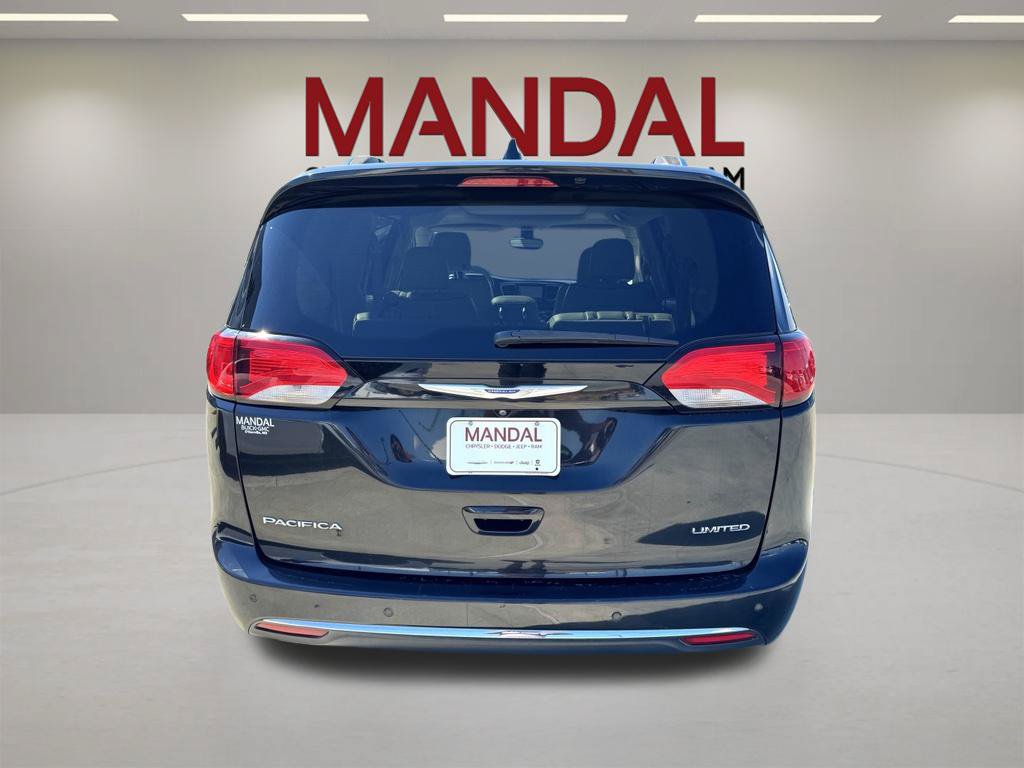 Used 2020 Chrysler Pacifica Limited FWD image 7