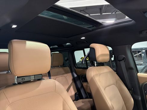 Used 2025 Land Rover Defender 110 S image 38