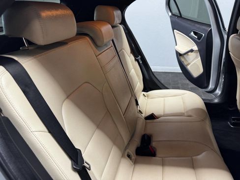 Used 2019 Mercedes-Benz GLA 250 image 47