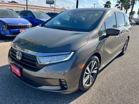 Used 2023 Honda Odyssey Touring image 5