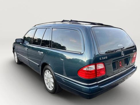 Used 1999 Mercedes-Benz E 320 4MATIC Wagon image 4