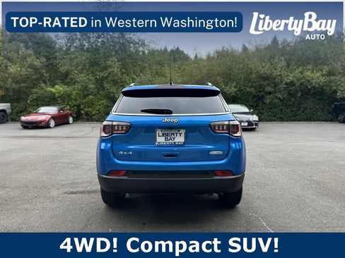 Used 2025 Jeep Compass Latitude image 6