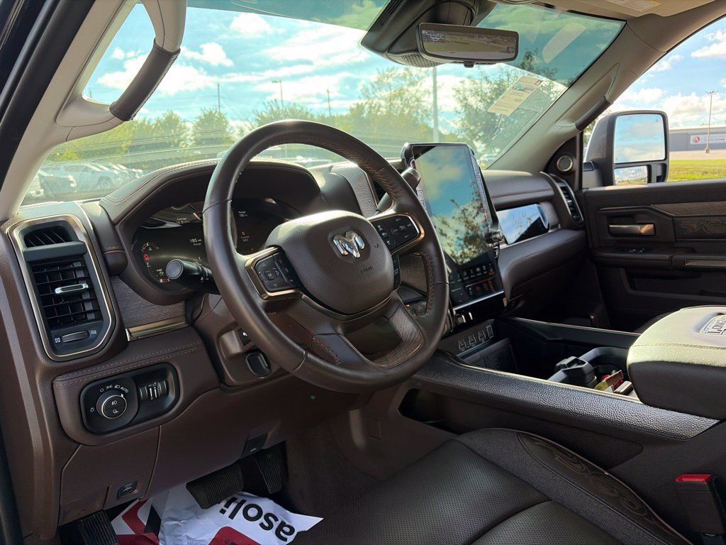 Used 2025 RAM 2500 Limited AWD/4WD image 61