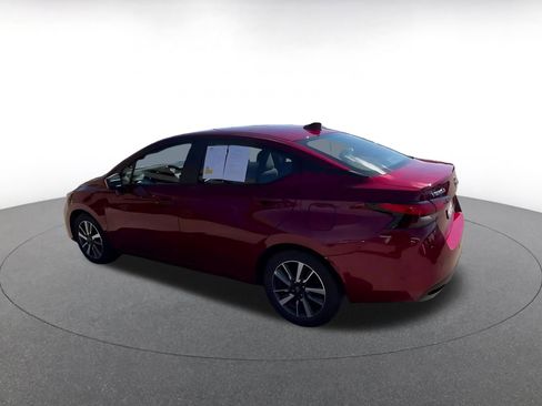 Used 2025 Nissan Versa SV image 9