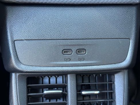 Used 2025 Chevrolet Equinox LT w/ Convenience Package II image 11