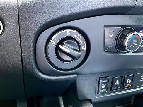 Used 2023 Nissan Frontier SV w/ Technology Package AWD/4WD image 16