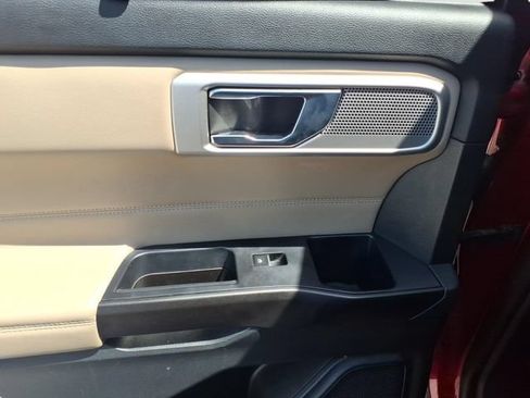 Used 2020 Ford Explorer Limited w/ Class III Trailer Tow Package RWD image 10