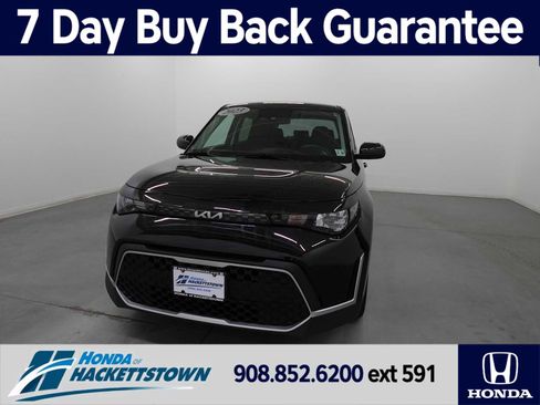 Used 2023 Kia Soul LX image 1