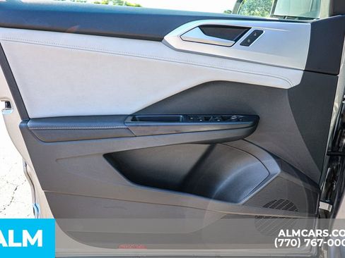 Used 2025 Volkswagen Taos SE FWD image 44