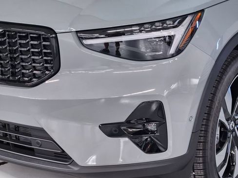 New 2026 Volvo XC40 B5 Ultra w/ Protection Package Premier AWD/4WD image 12