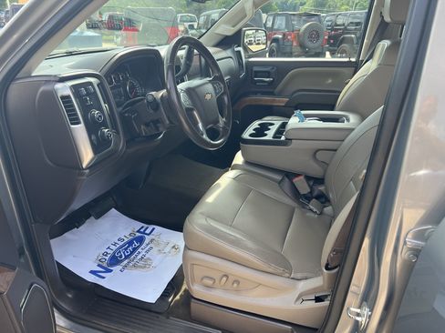 Used 2017 Chevrolet Silverado 1500 LTZ AWD/4WD image 30