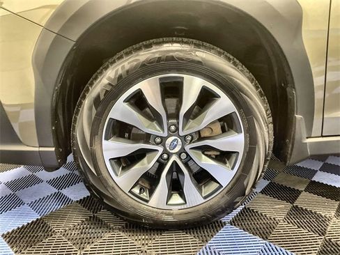 Used 2025 Subaru Outback Touring XT image 10