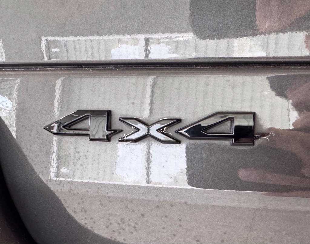 Used 2024 Jeep Grand Cherokee Altitude AWD/4WD image 7