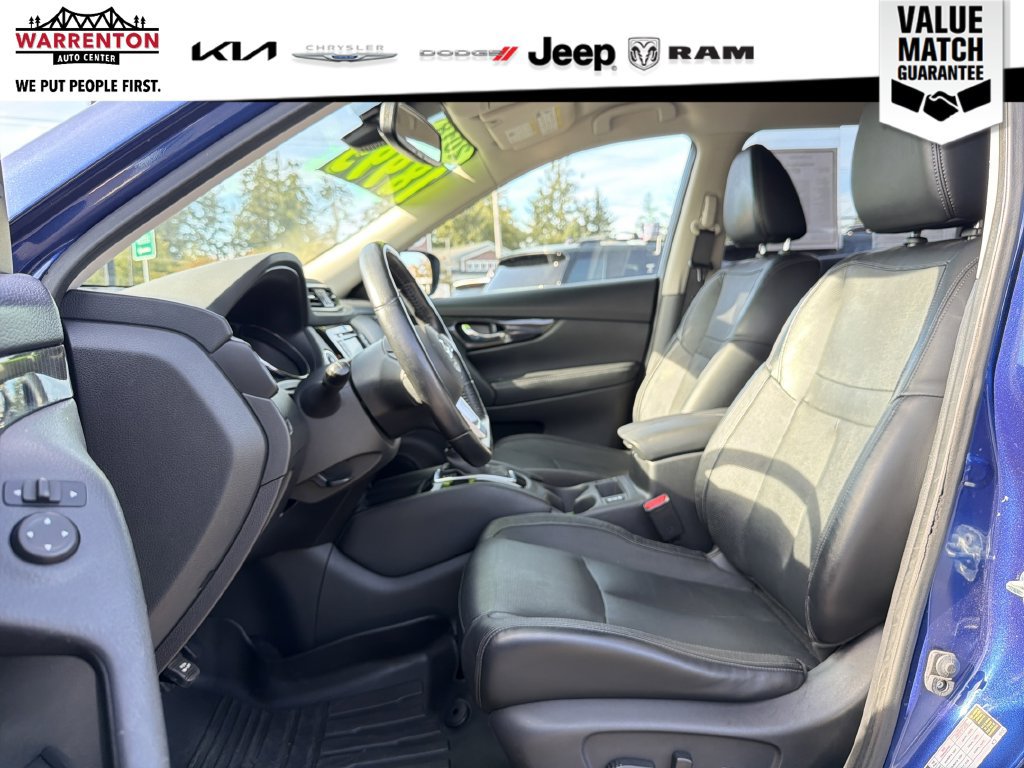Used 2018 Nissan Rogue SL FWD image 12